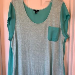 Gap Pocket Tee